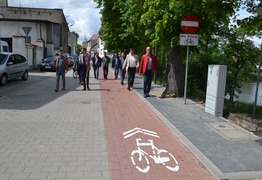  (photo)