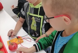  (photo)