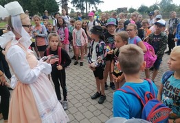  (photo)